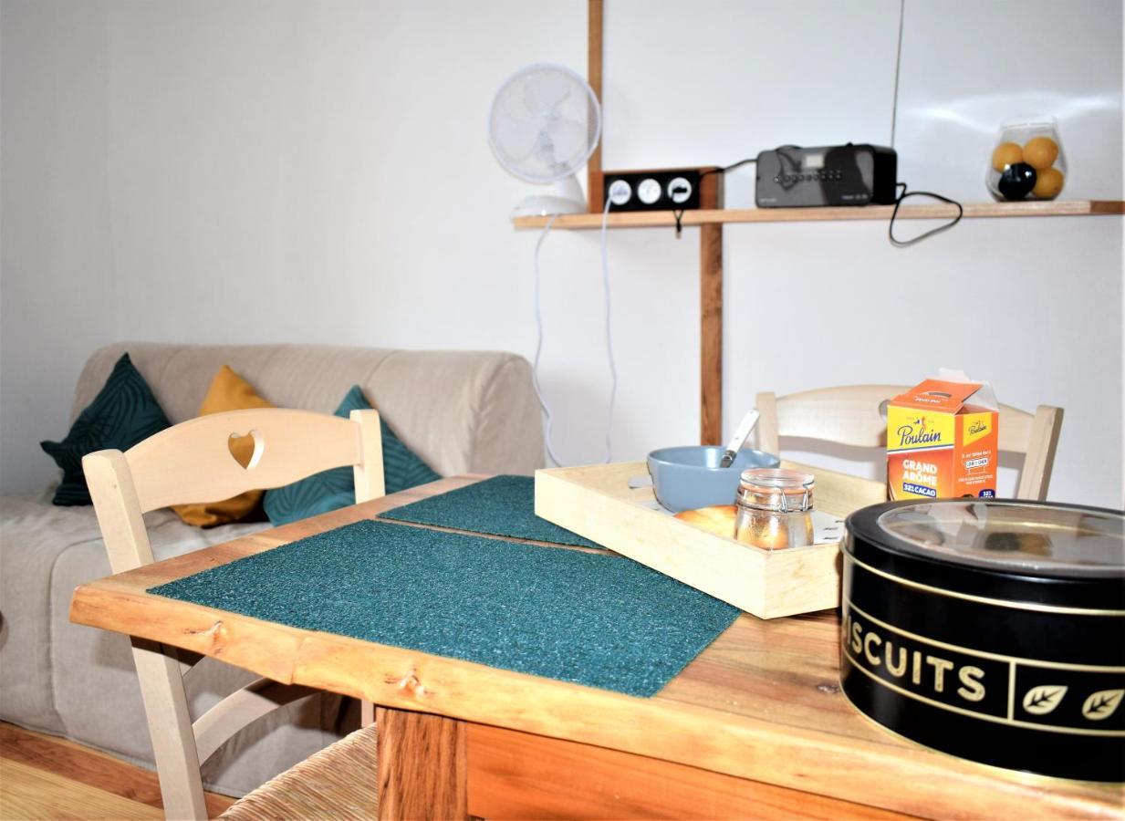 Studio Sympa Avec Petit Dejeuner Entre Canal Et Loire Roanne Exteriér fotografie